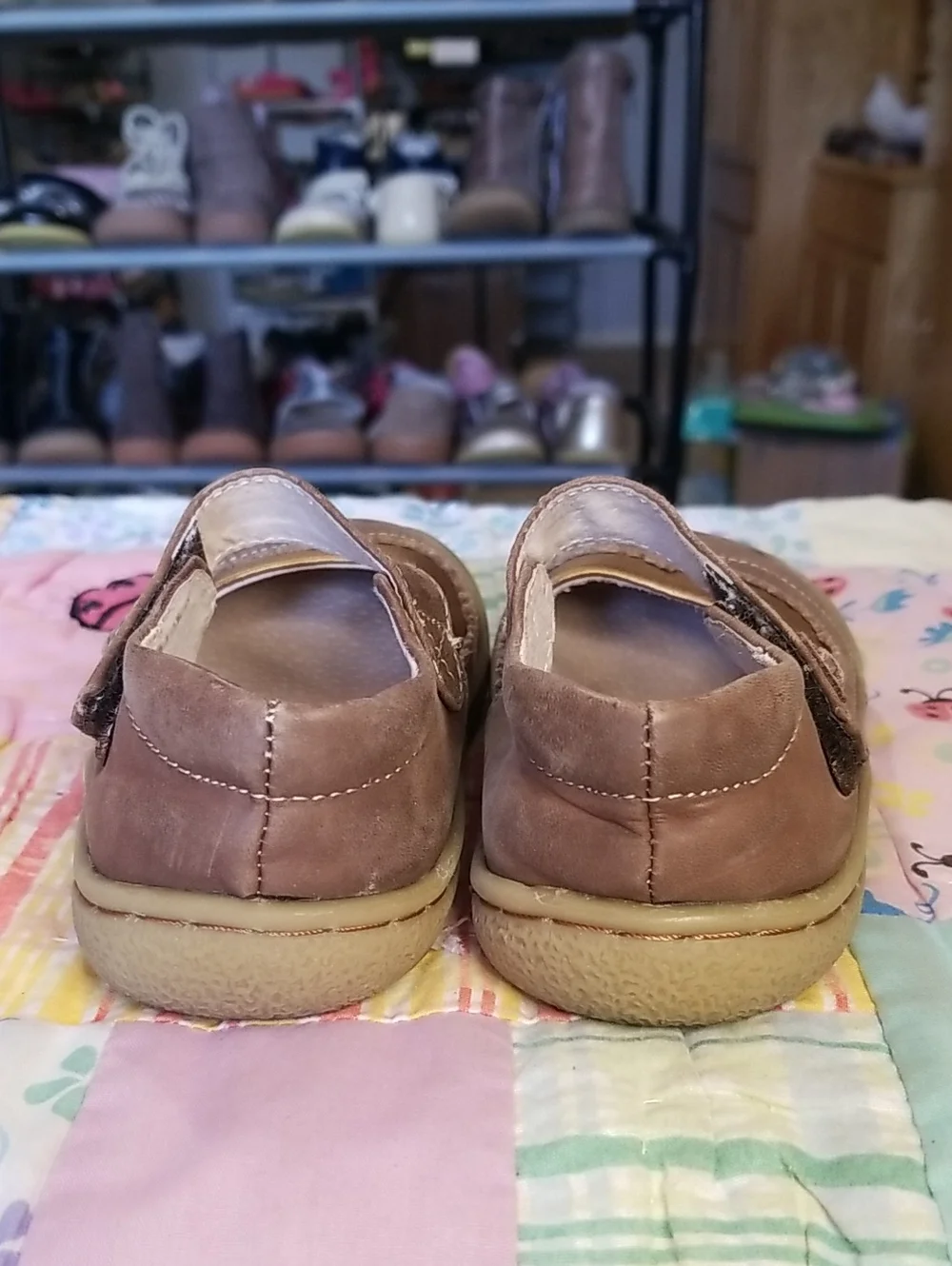 Livie & Luca Girls Gold and Taupe Mary Janes Size 8 Soft Leather Tootles